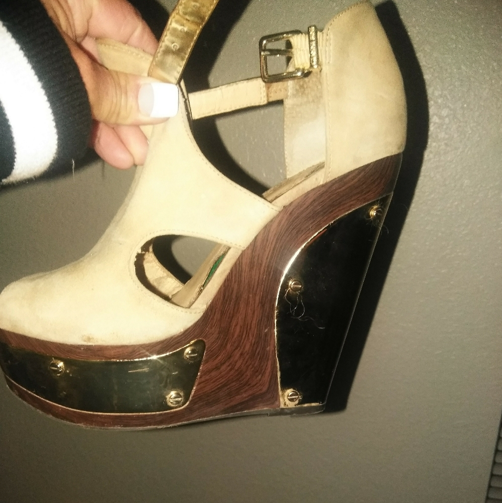 PLATFORM WEDGED HEELS